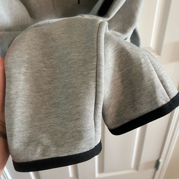 Men's Nike Sportswear Tech Fleece Pullover Hoodie | Size Large - Picture 6 of 8